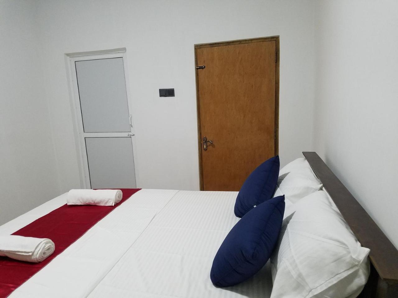 Yashumi Homestay Dambulla Bagian luar foto