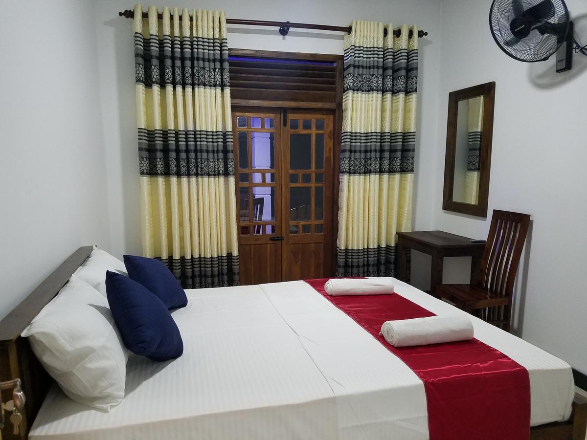 Yashumi Homestay Dambulla Bagian luar foto