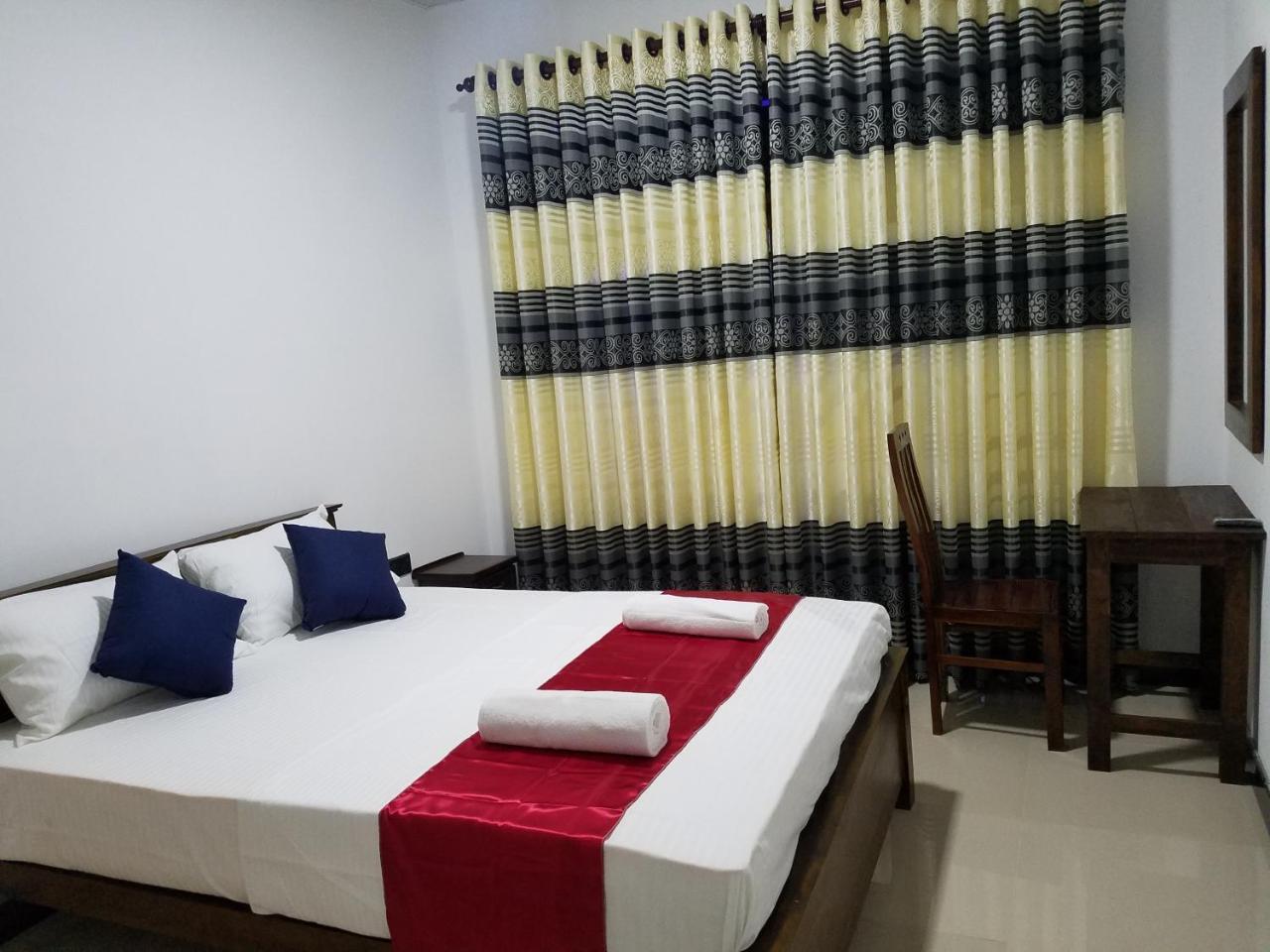 Yashumi Homestay Dambulla Bagian luar foto