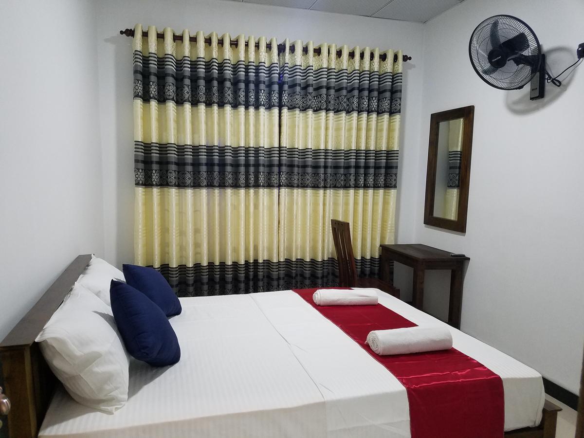 Yashumi Homestay Dambulla Bagian luar foto
