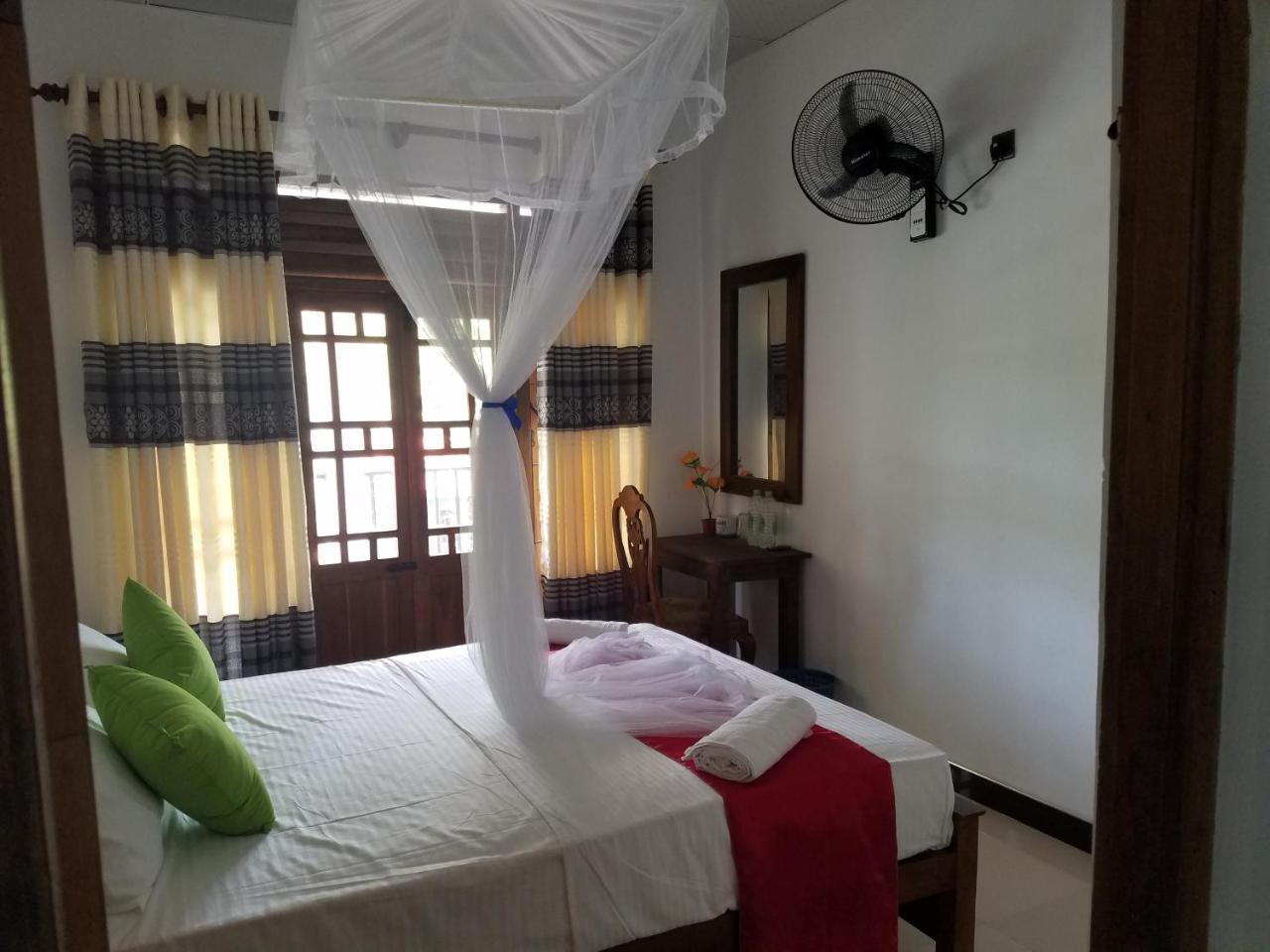Yashumi Homestay Dambulla Bagian luar foto