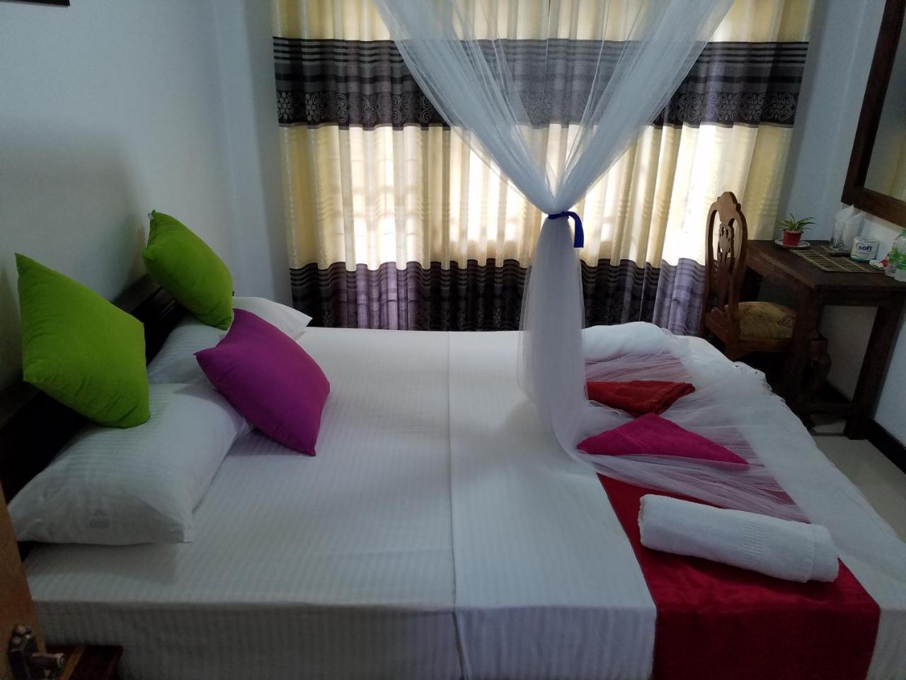 Yashumi Homestay Dambulla Bagian luar foto