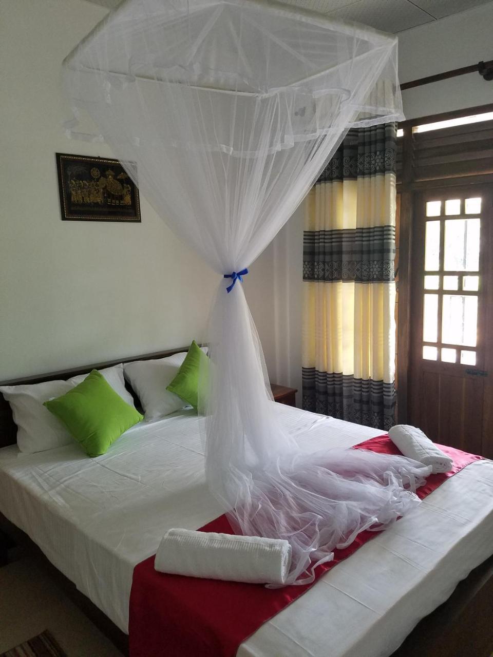Yashumi Homestay Dambulla Bagian luar foto